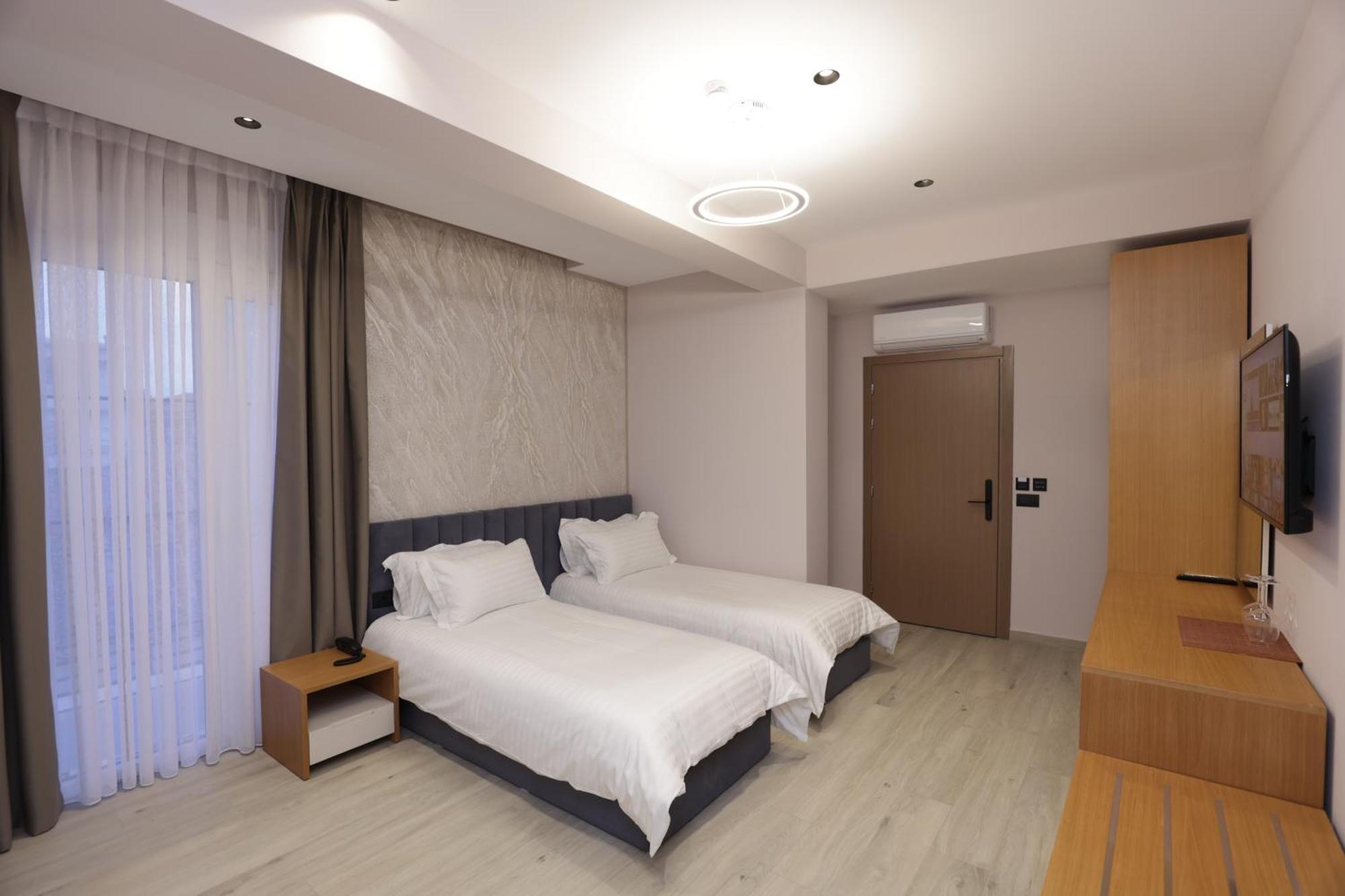 Residence Inn Hotel Tirana Bagian luar foto